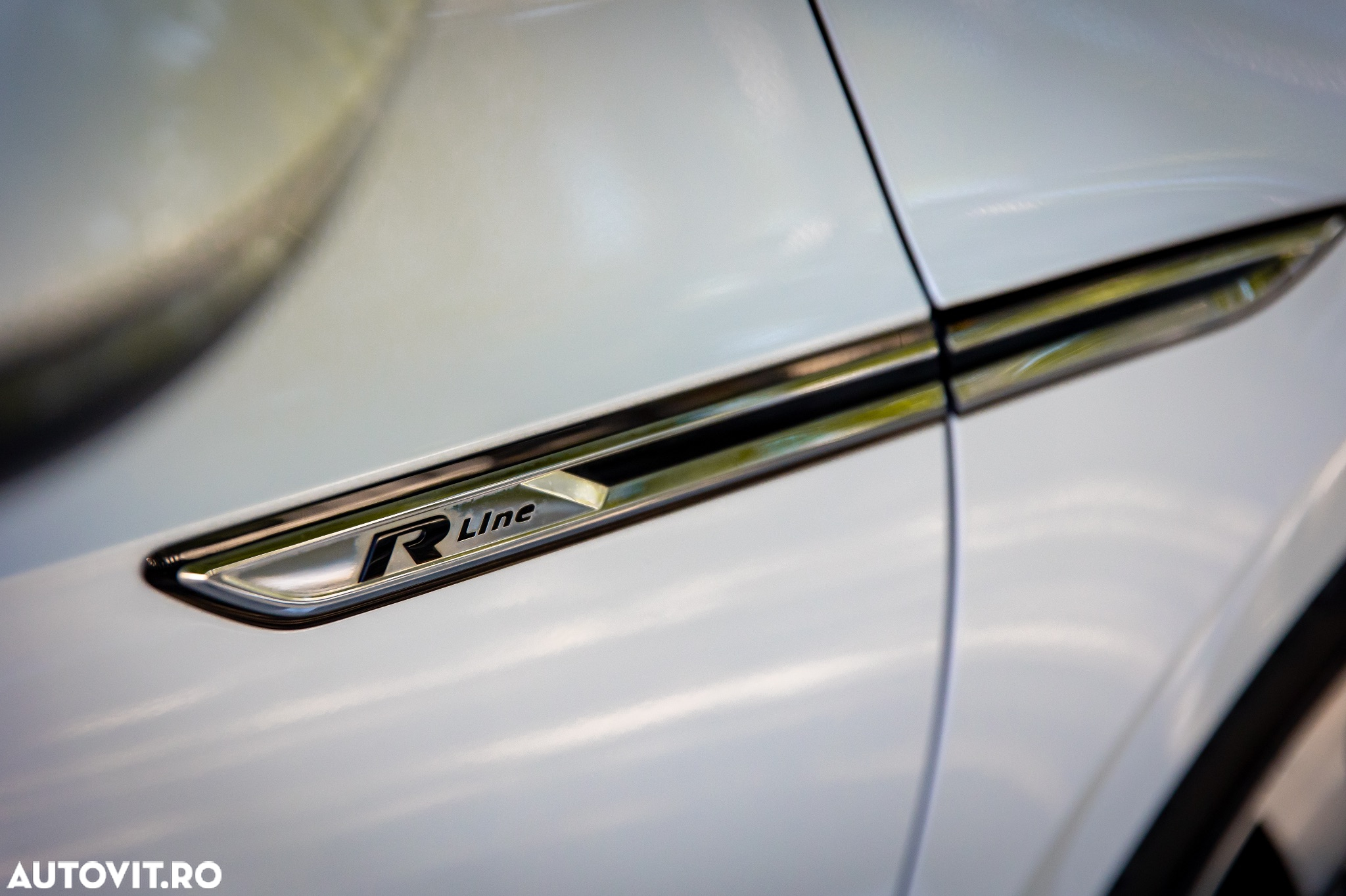 Volkswagen ARTEON 2.0 TDI DSG 4Motion R-Line - 19