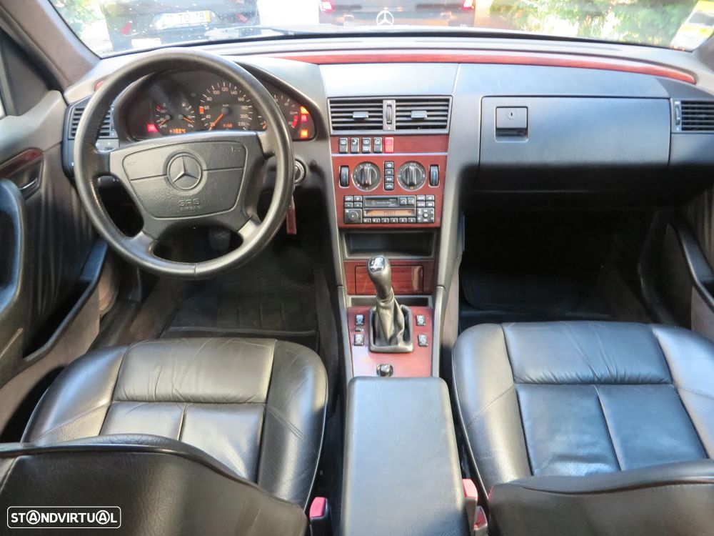 Mercedes-Benz C 250 D Elegance - 13