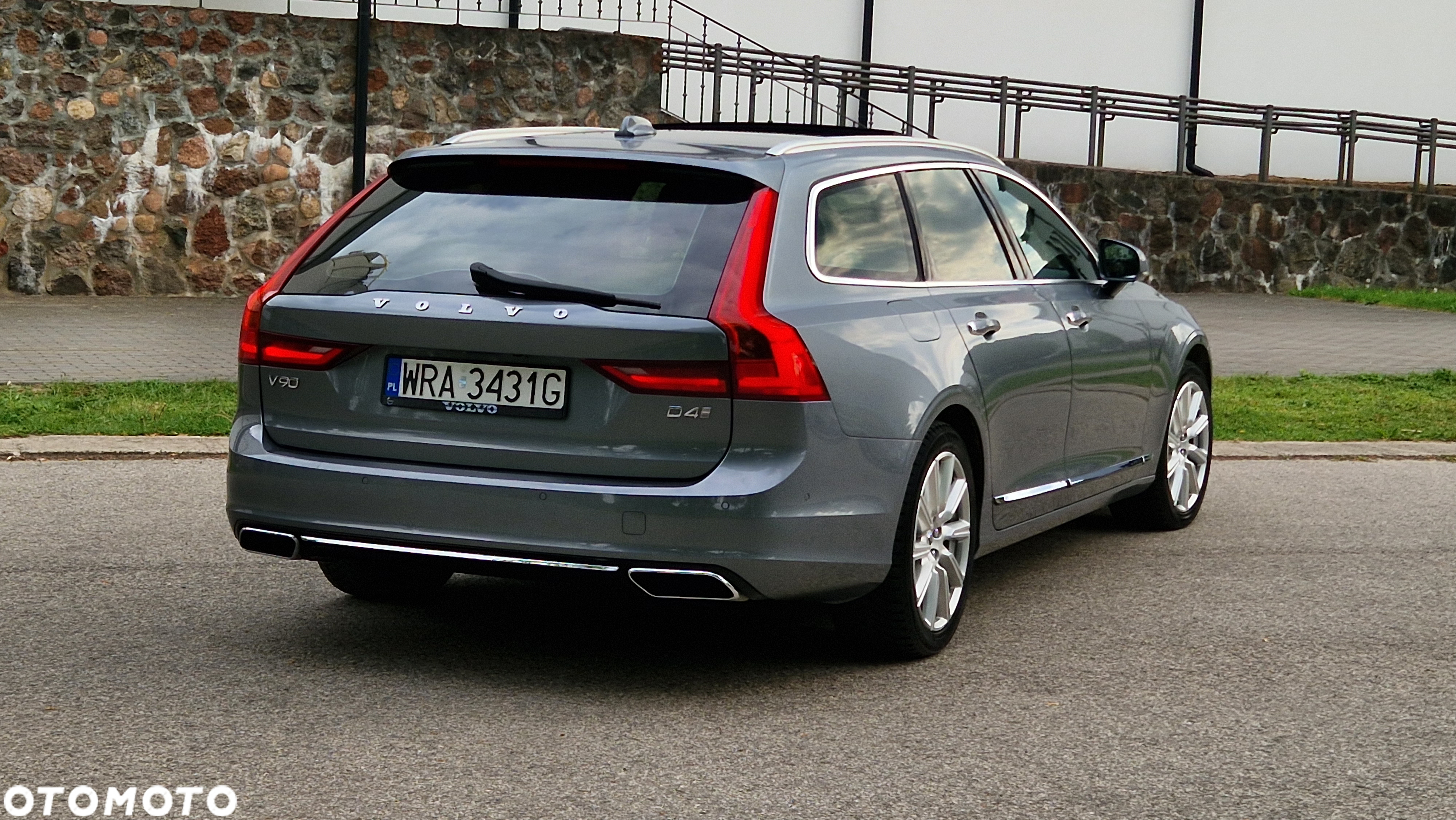 Volvo V90 D4 Inscription - 15