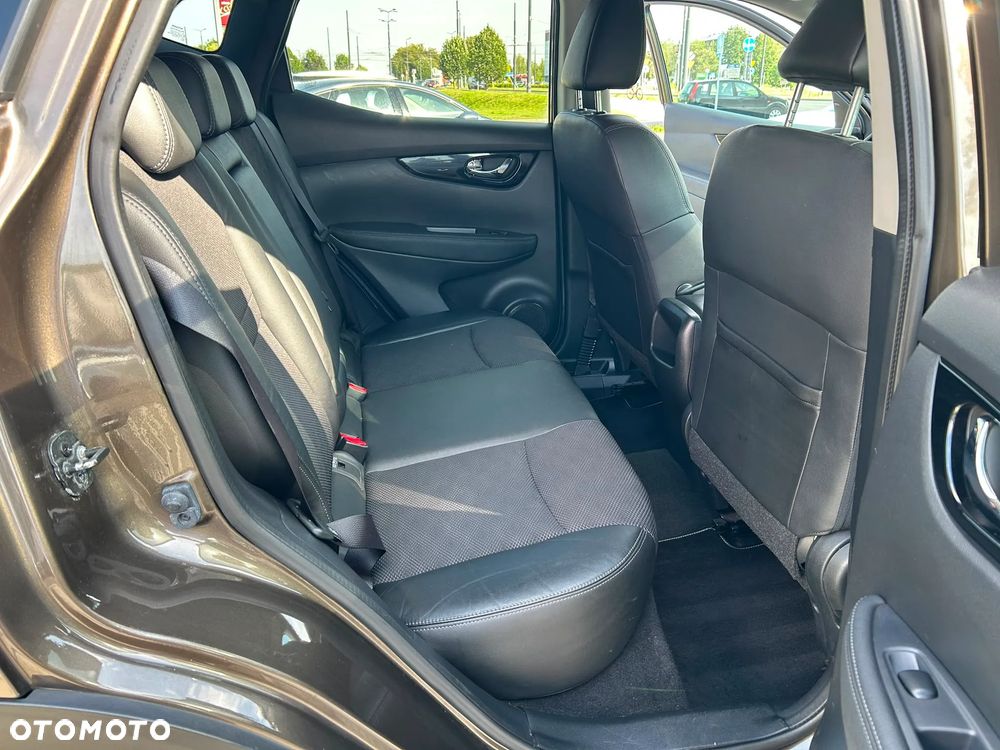 Nissan Qashqai 1.6 DCi 4x4 Tekna - 12