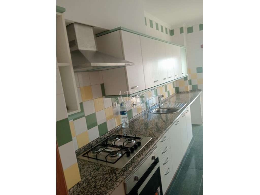 Apartamento T3 totalmente remodelado - Grande imagem: 4/13