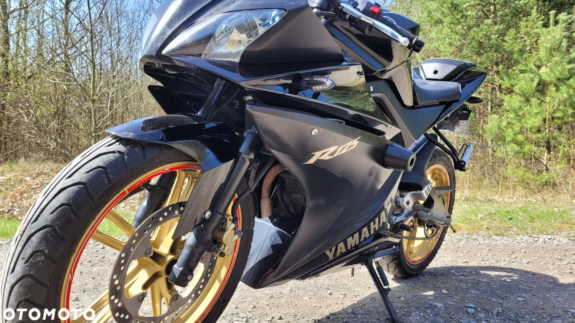 Yamaha YZF - 11