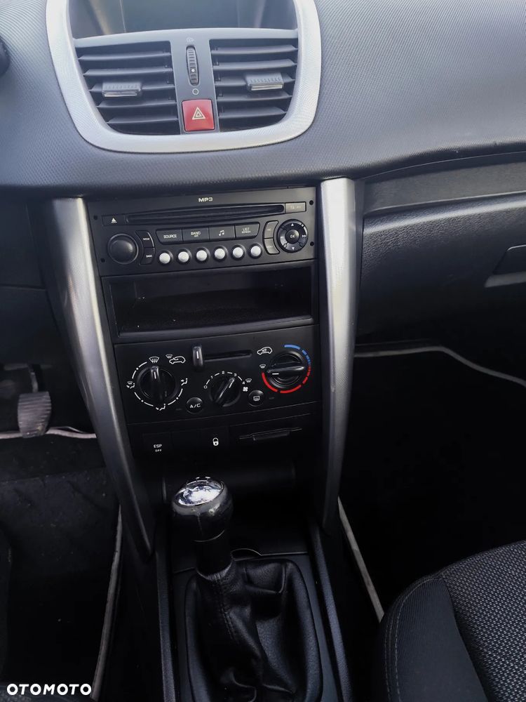 Peugeot 207 - 17