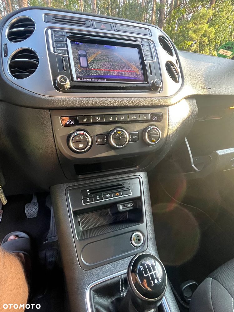Volkswagen Tiguan - 12