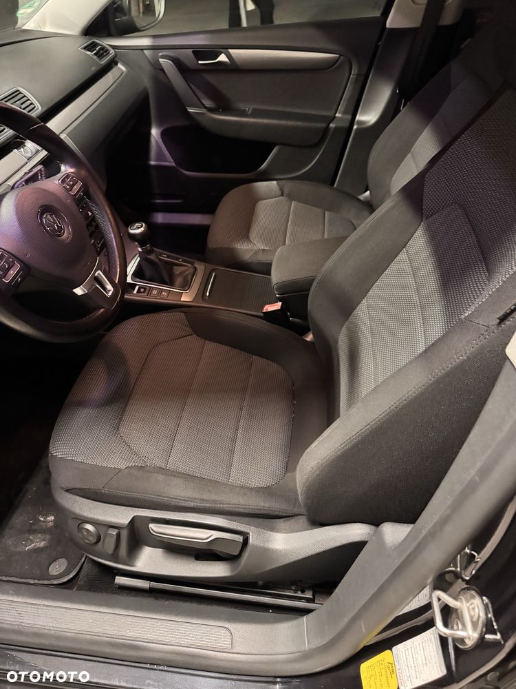 Volkswagen Passat - 3