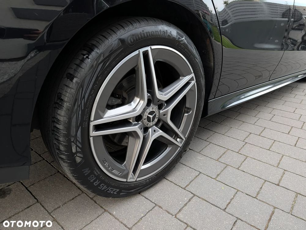 Mercedes-Benz CLA 200 AMG Line 7G-DCT - 32