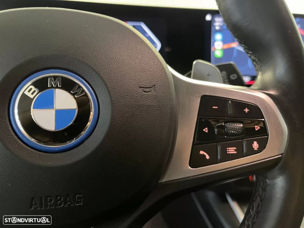 BMW 320 e Pack Desportivo M Auto - 22