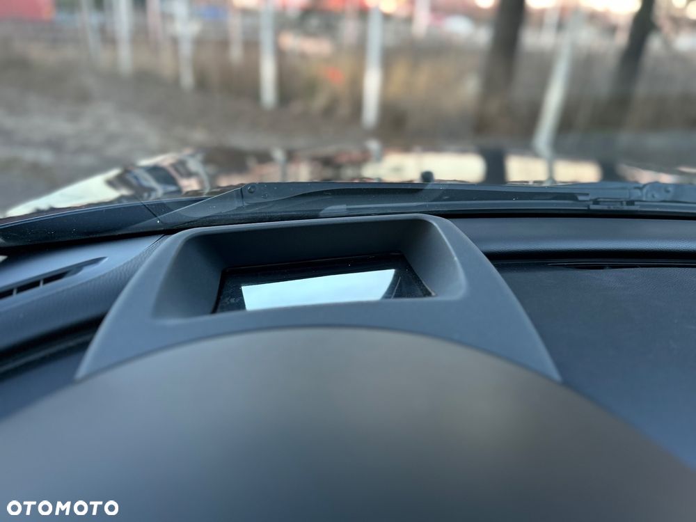 BMW Seria 6 650 i - 28