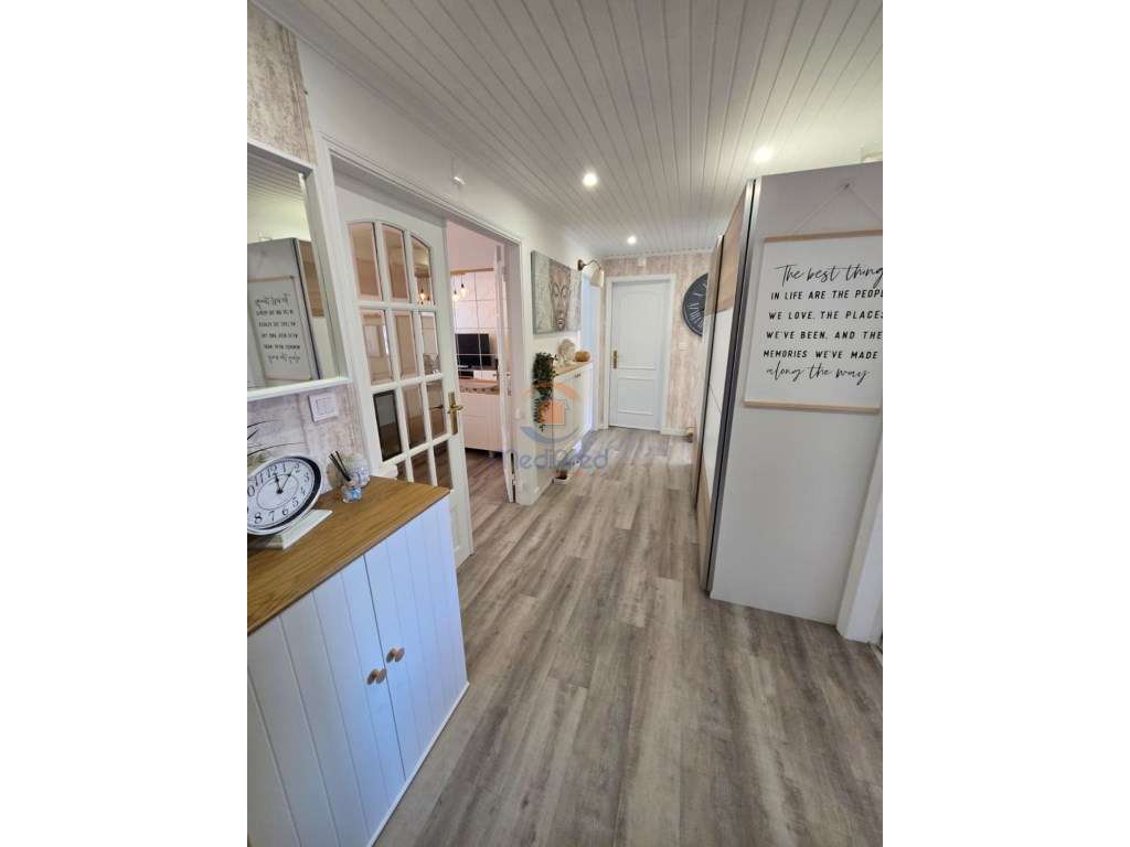 Apartamento T2 com Parqueamento e 2 Arrecadações | Casal da Carochi... - Grande imagem: 5/20