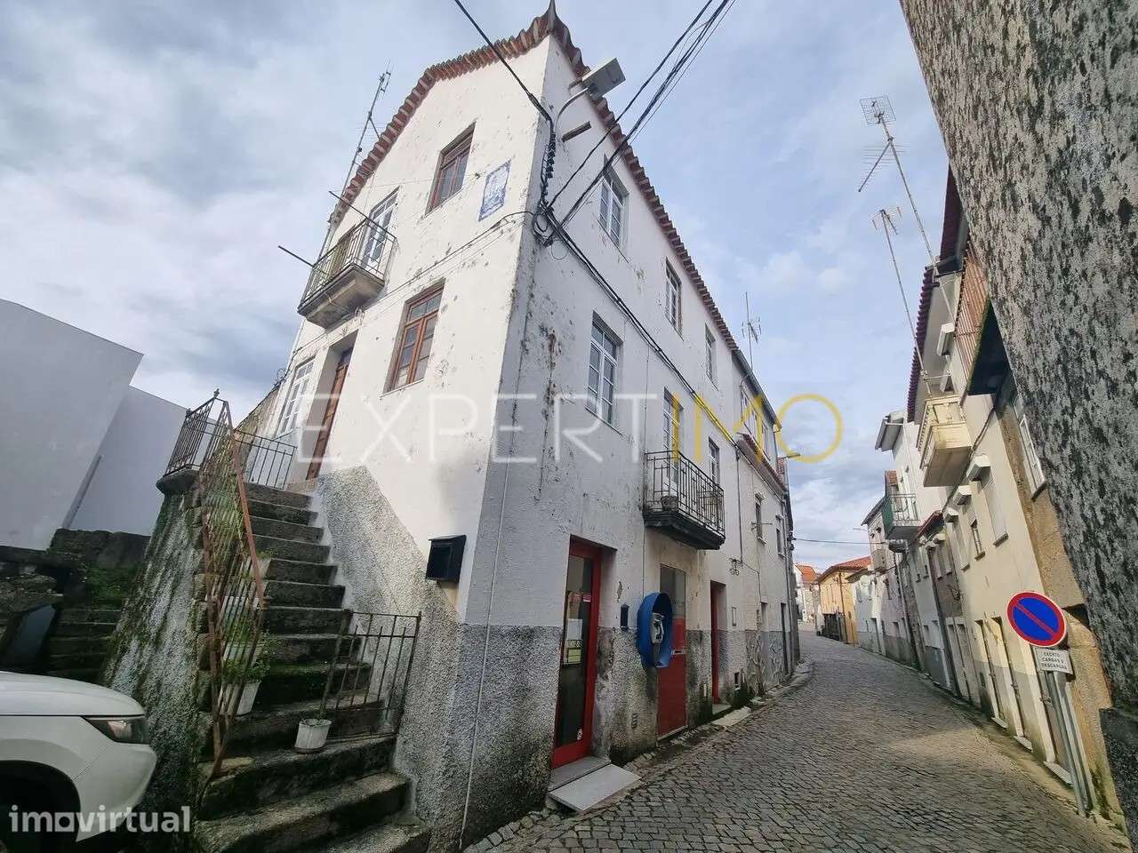 Casa rústica na Aldeia de Melo, Gouveia - Grande imagem: 3/25