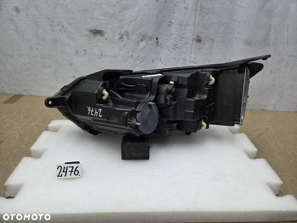 Dacia sandero III 3 Dacia logan III 3 260102586R lampa Led prawy przód - 2