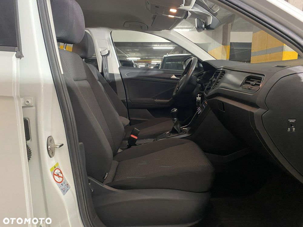 Volkswagen T-Roc - 11