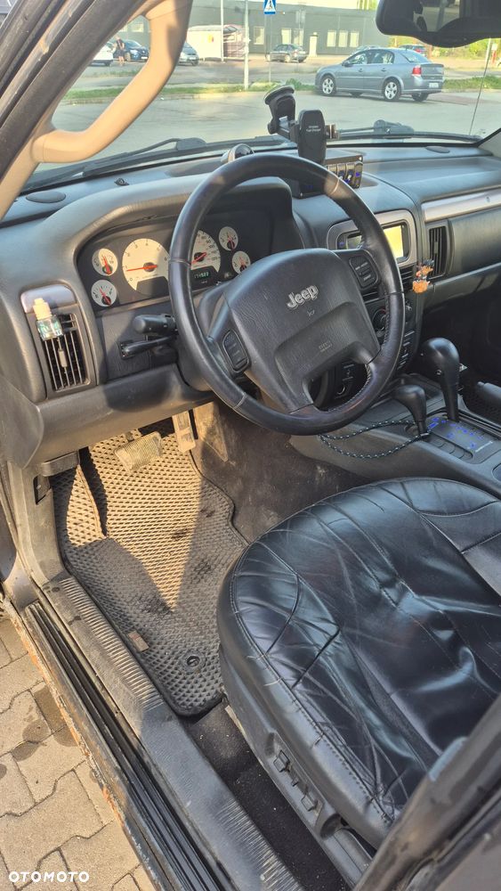 Jeep Grand Cherokee - 9