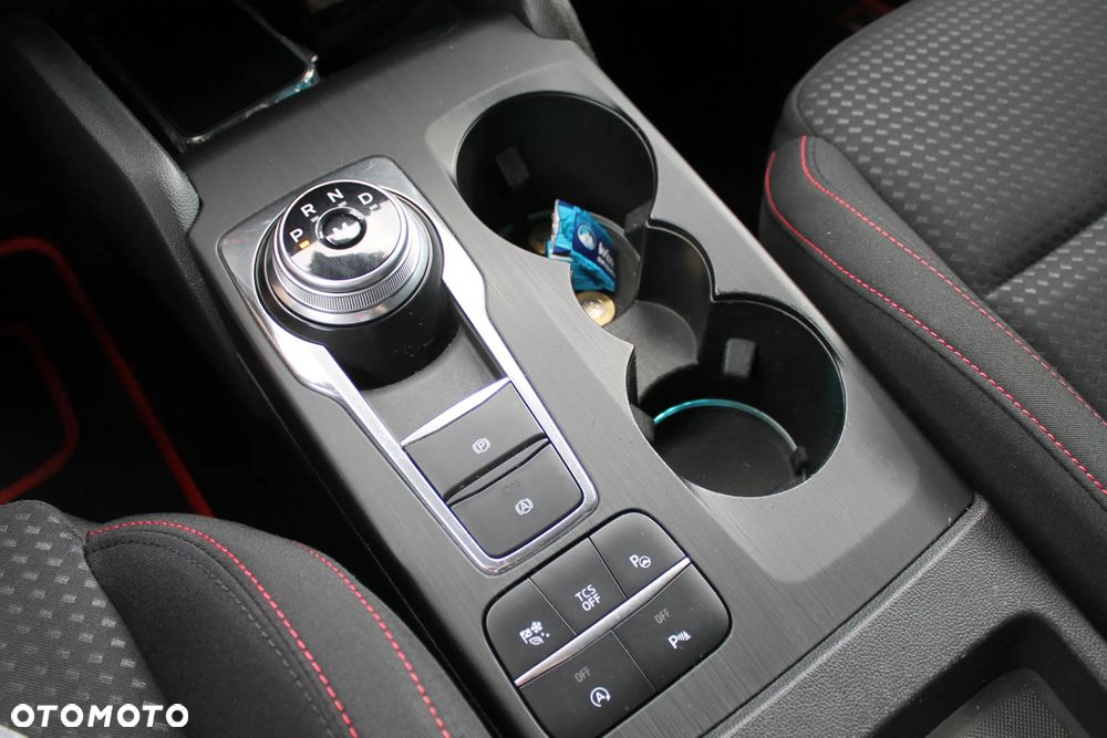 Ford Focus 1.5 EcoBlue Start-Stopp-System ST-LINE - 26