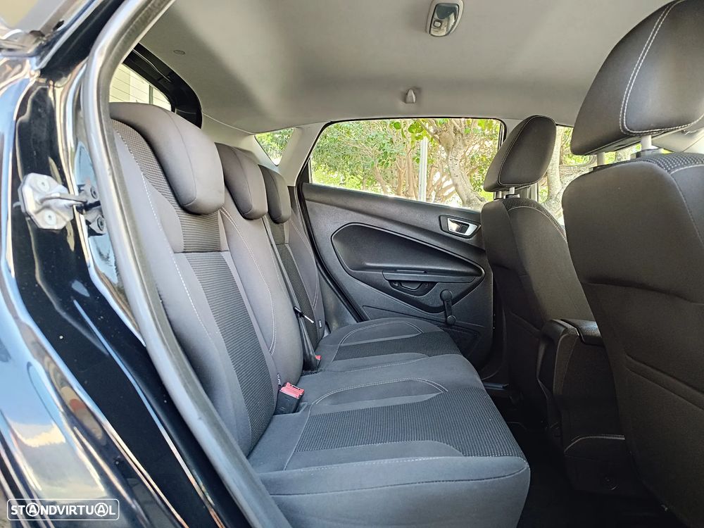 Ford Fiesta 1.5 TDCi Titanium - 27