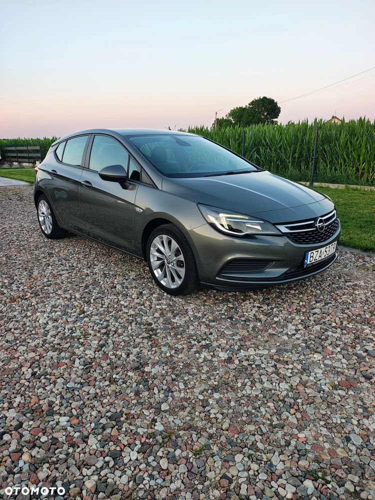 Opel Astra 1.4 Turbo Business - 11