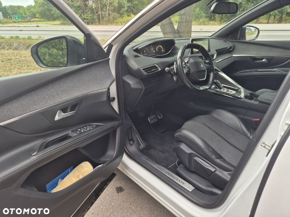 Peugeot 5008 - 10