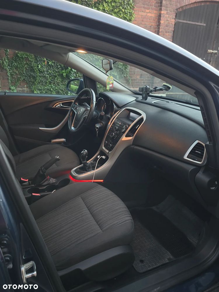 Opel Astra 1.4 - 11