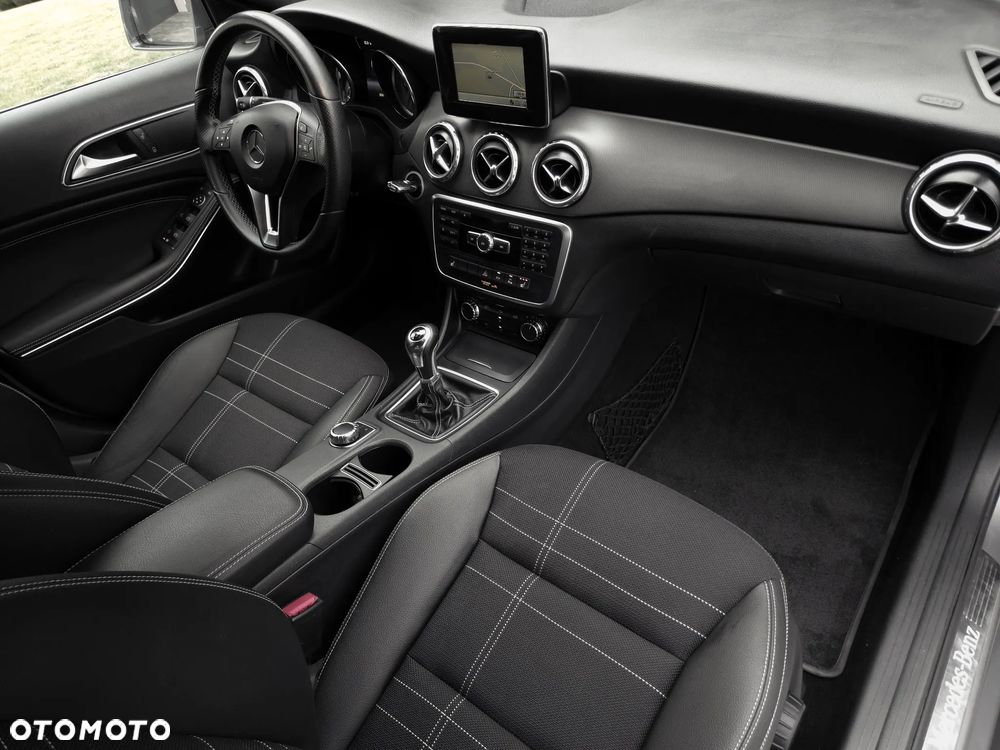 Mercedes-Benz GLA 200 - 18