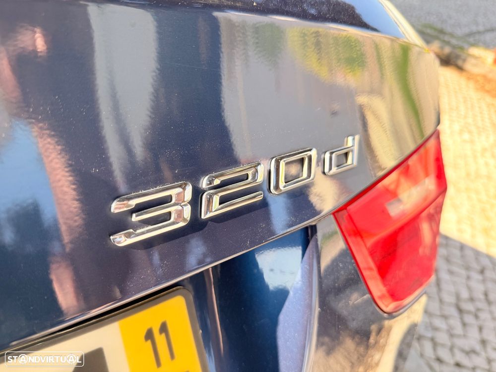 BMW 320 d Line Sport - 18