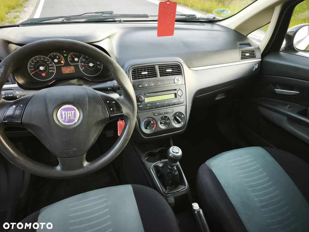 Fiat Grande Punto - 8