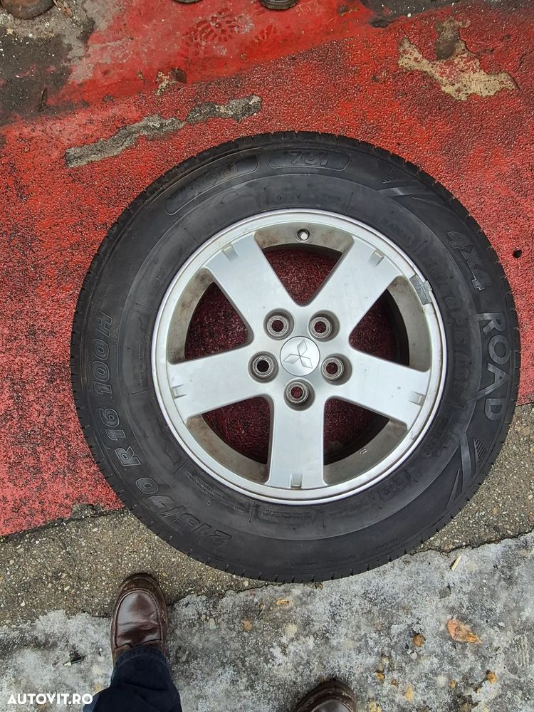 Mitsubishi Outlander 2.2 DI-D 4WD Intense - 4