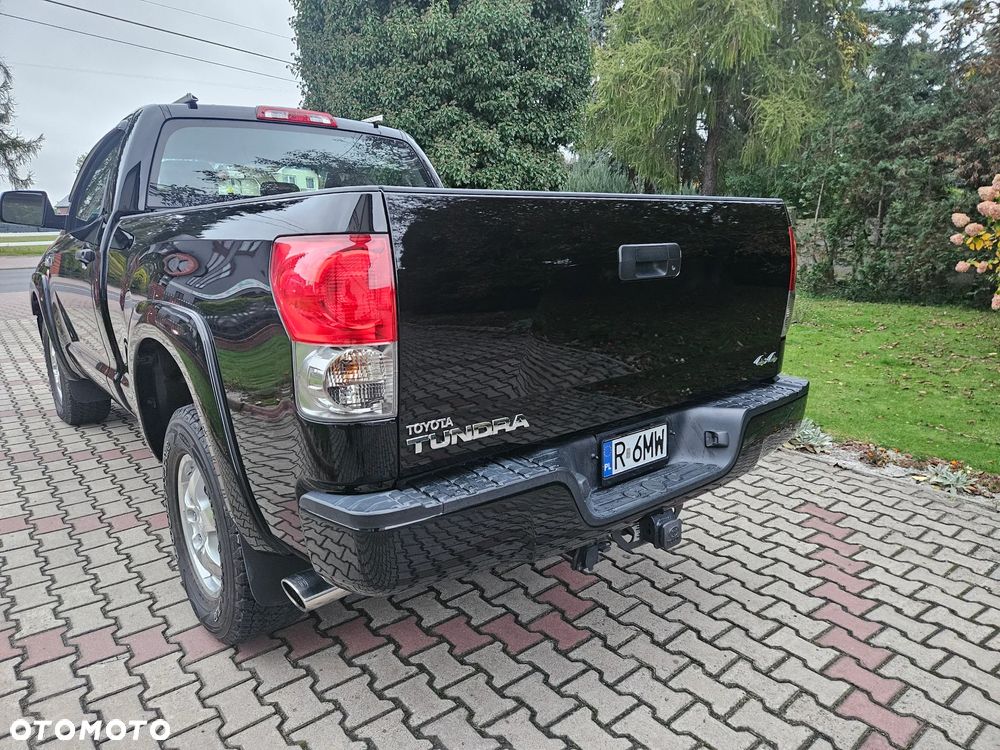 Toyota Tundra 5.7 4x4 - 5