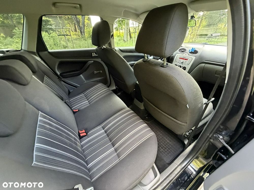 Ford Focus - 30