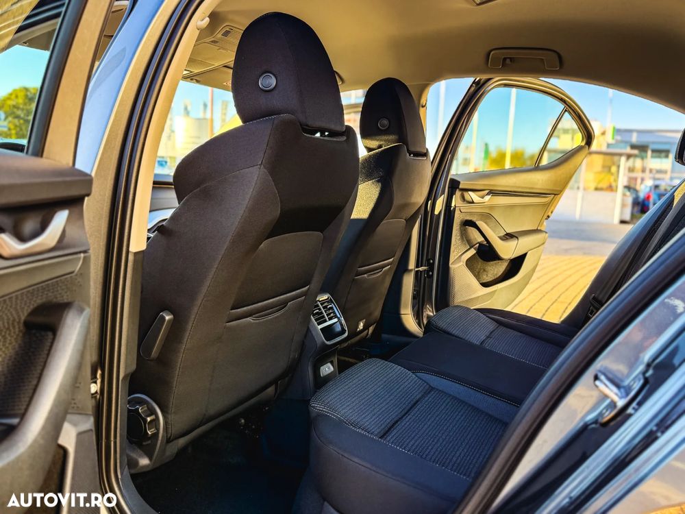 Skoda Octavia 2.0 TDI 150 CP DSG Selection - 13