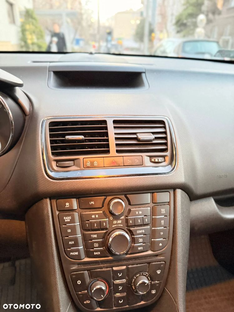 Opel Meriva 1.4 T Enjoy - 23