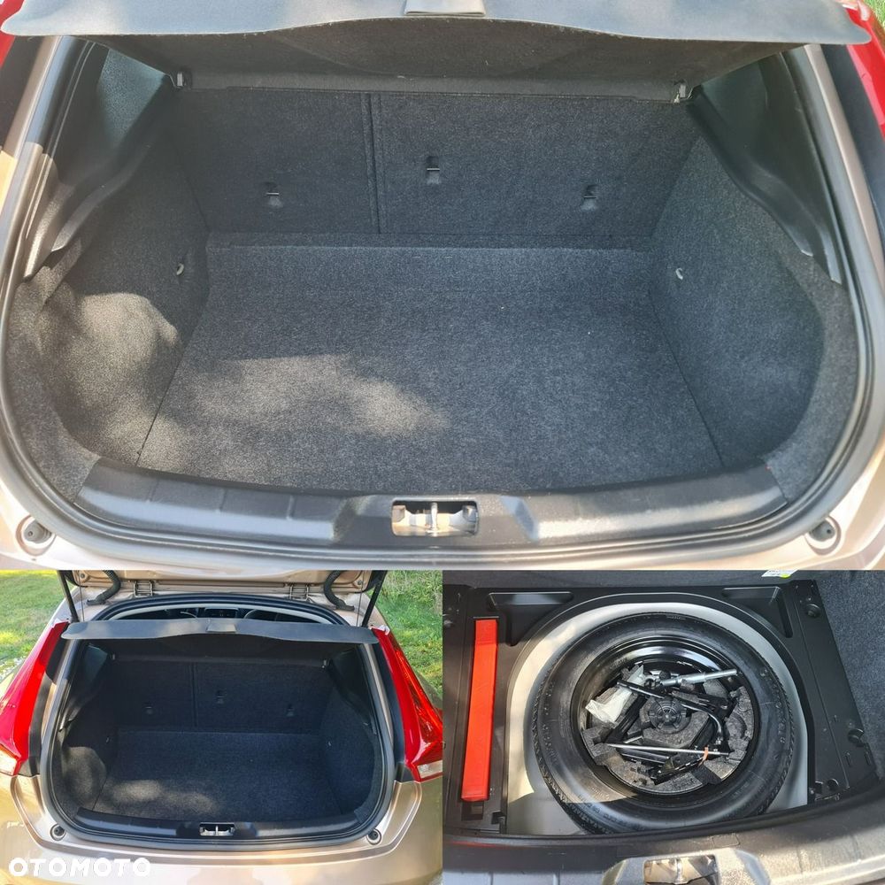 Volvo V40 D2 Momentum - 35