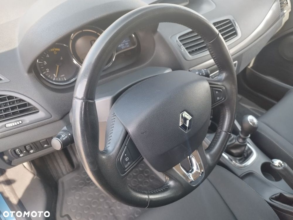 Renault Megane dCi 110 FAP Paris - 16