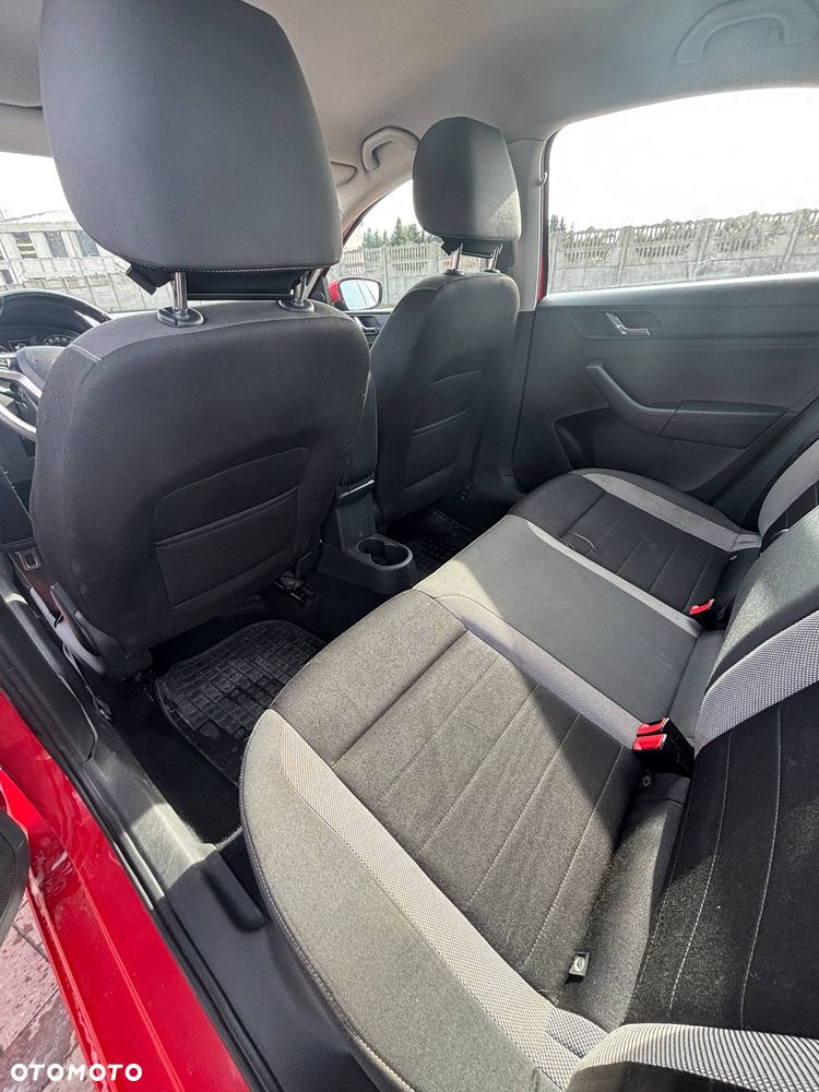 Skoda RAPID 1.2 TSI Active - 10