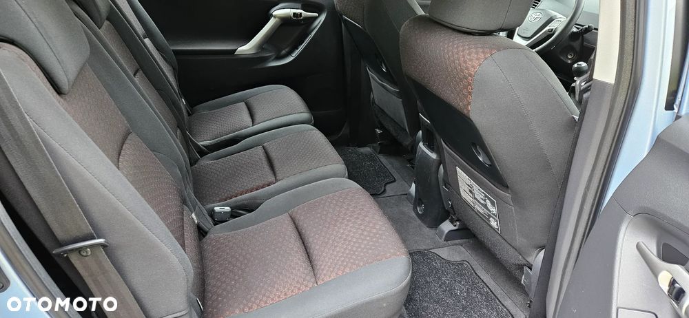 Toyota Verso - 29