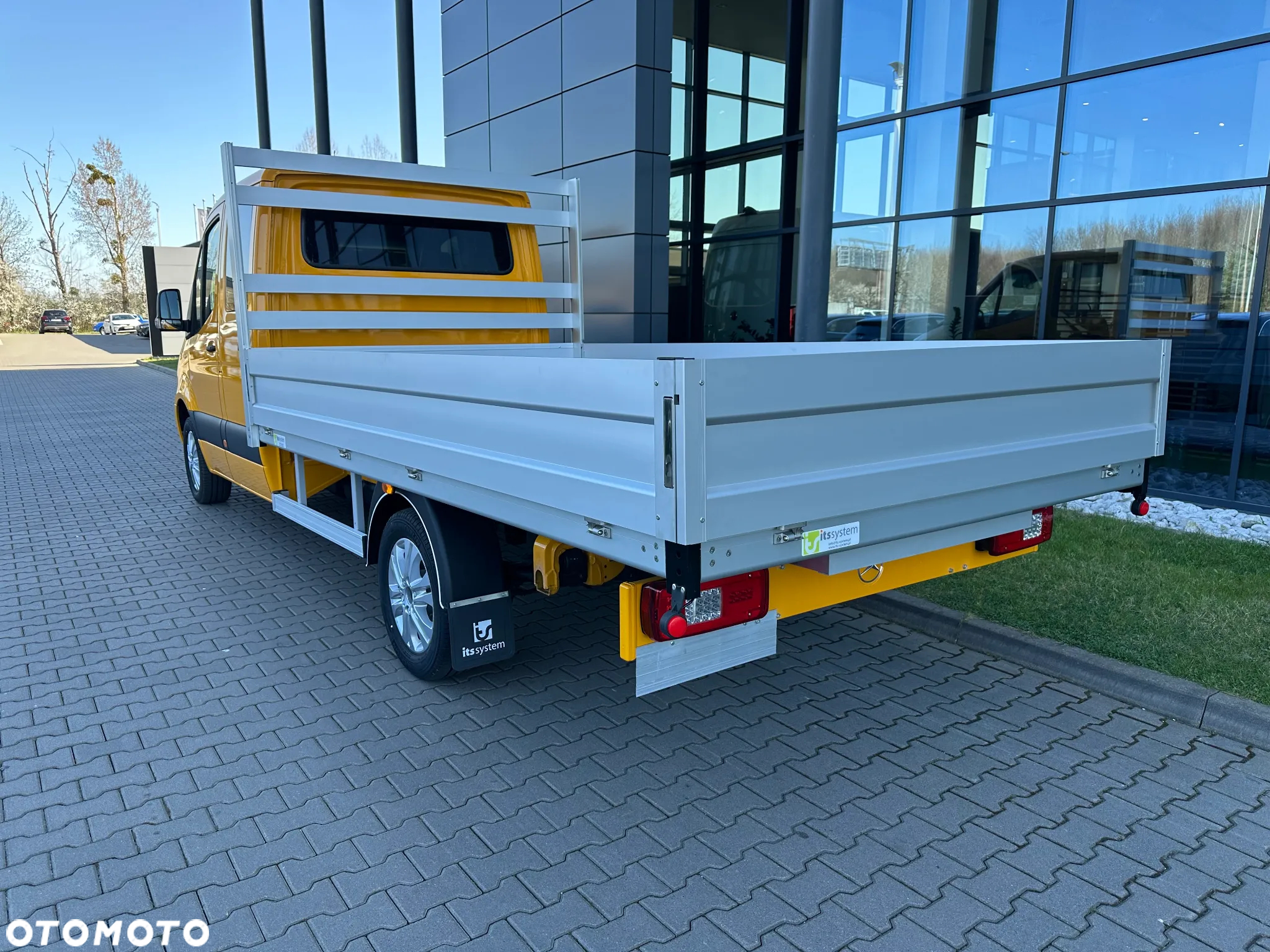 Mercedes-Benz Sprinter - 5