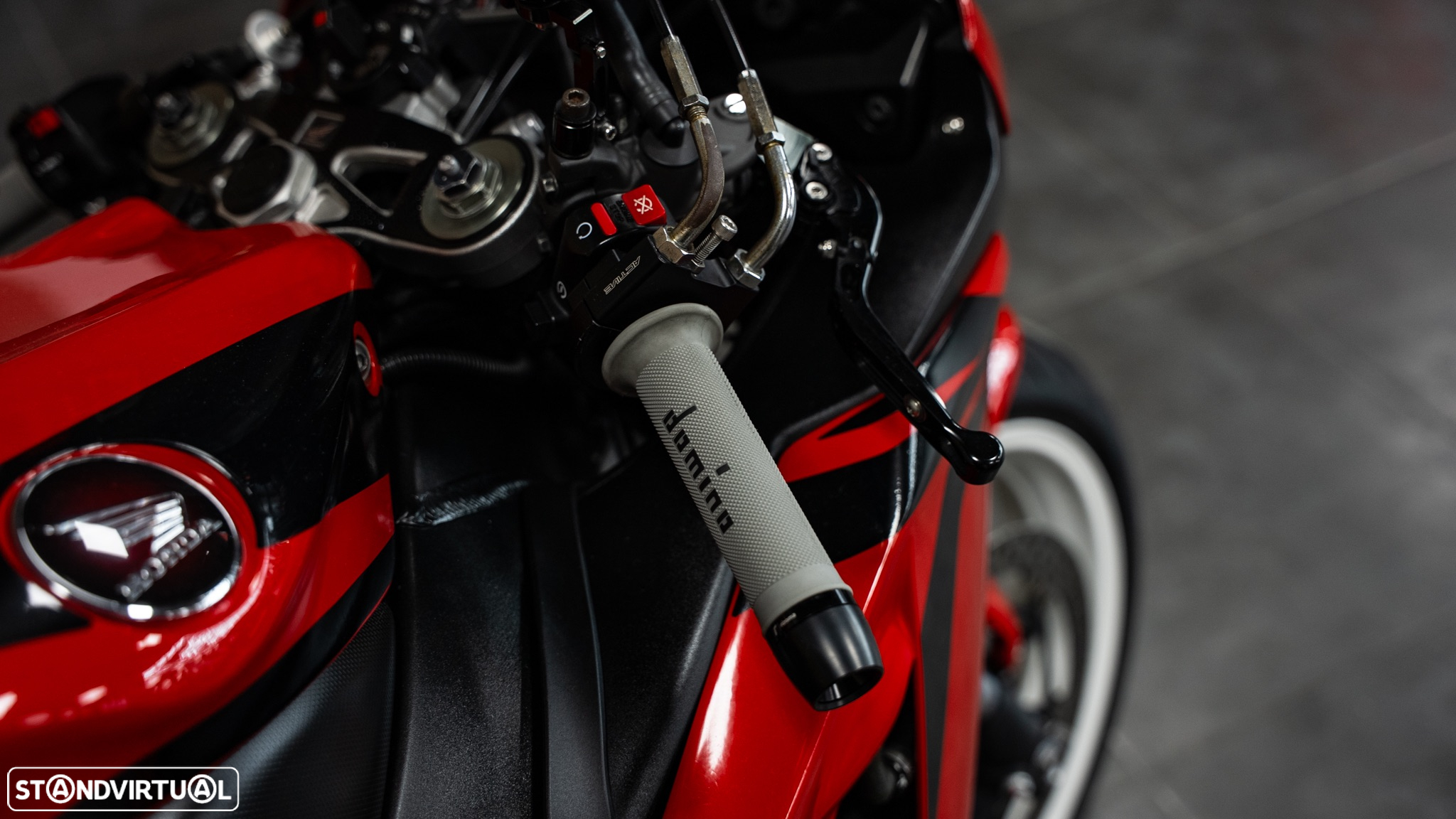 Honda CBR 1000 RR Fireblade - 11
