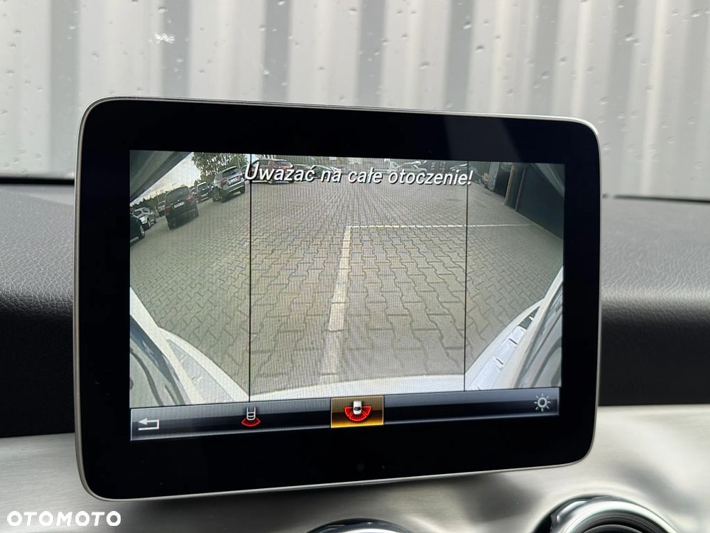 Mercedes-Benz GLA 220 4-Matic AMG Line - 32