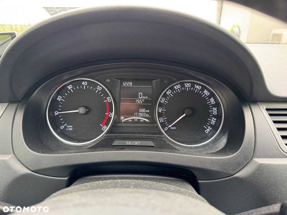 Skoda RAPID 1.2 TSI Active - 9