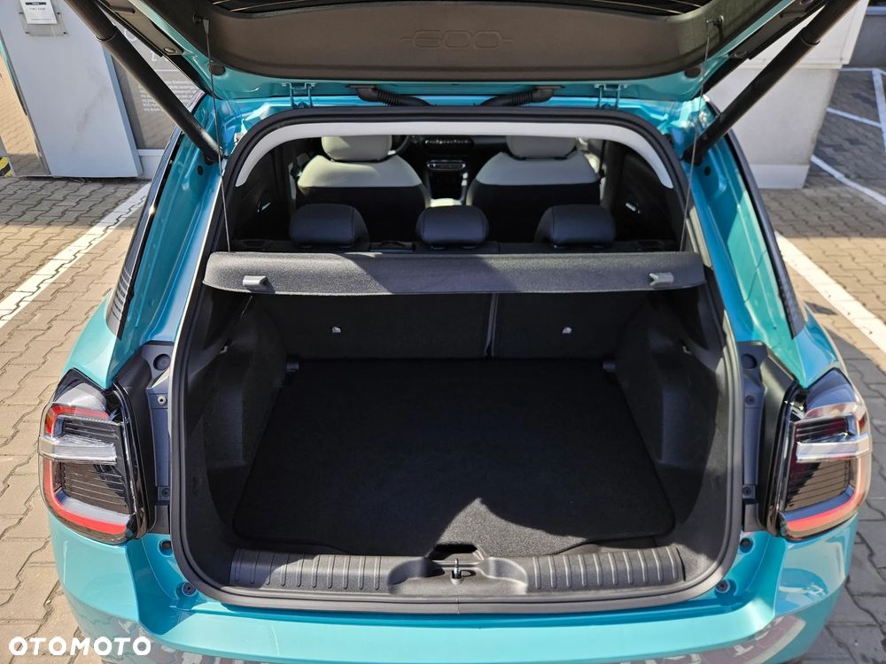 Fiat 600 1.2 Turbo La Prima eDCT - 12