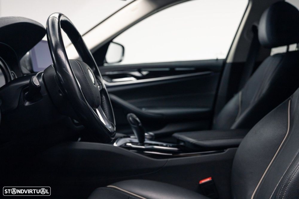 BMW 520 d Line Luxury Auto - 18