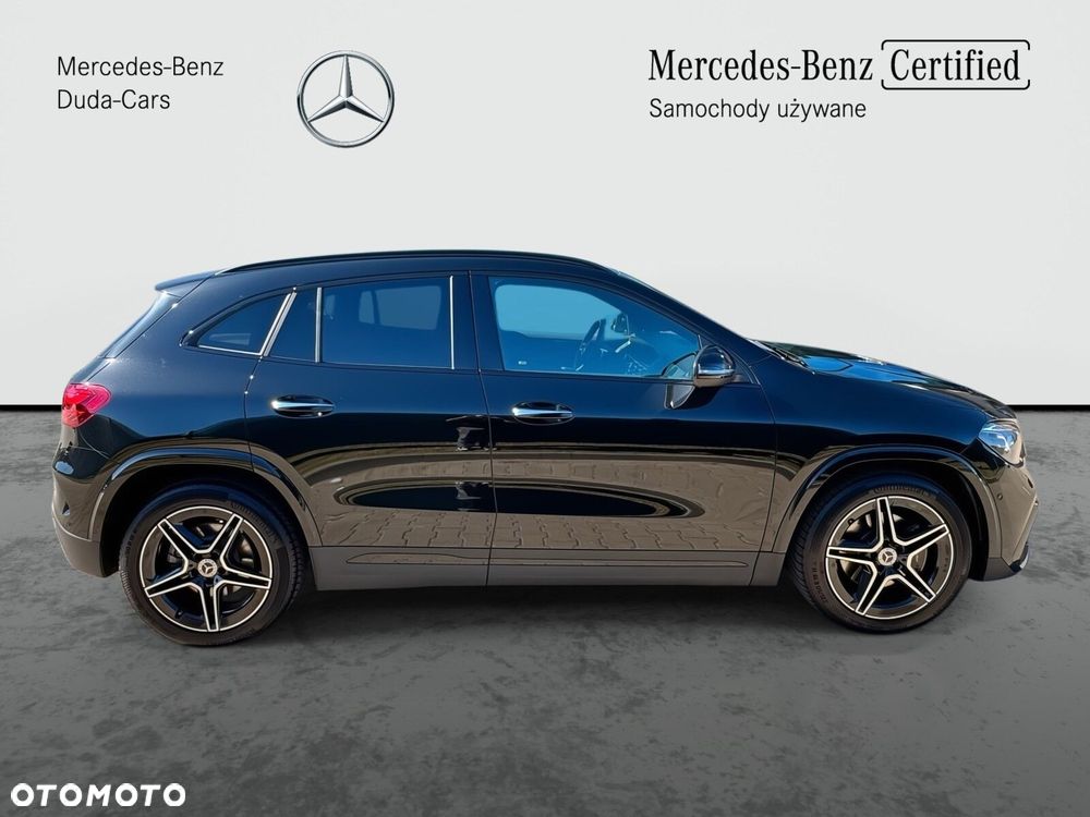 Mercedes-Benz GLA - 8