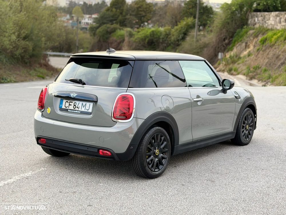 MINI 3 Portas Cooper E Essential - 13