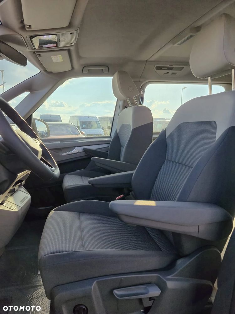 Volkswagen Multivan - 13