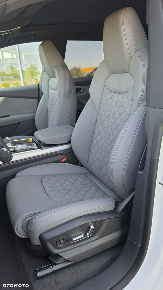 Audi Q8 - 8