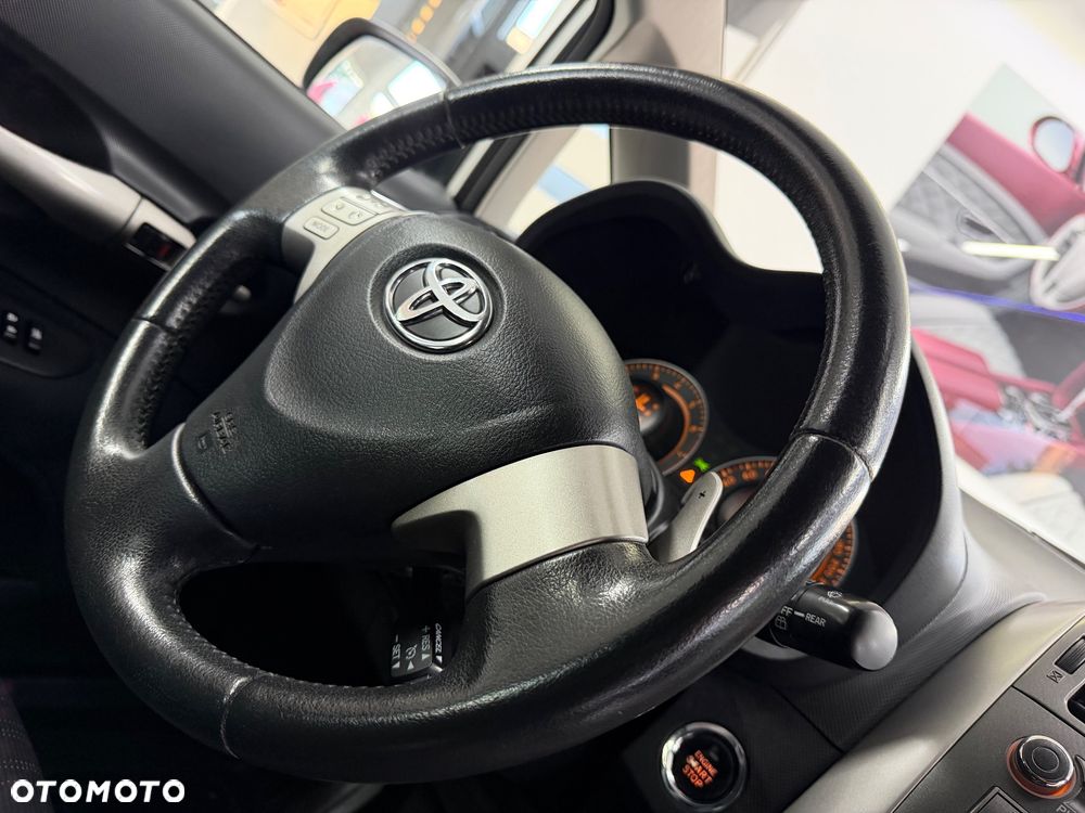 Toyota Auris 1.6 VVT-i Prestige MM - 11