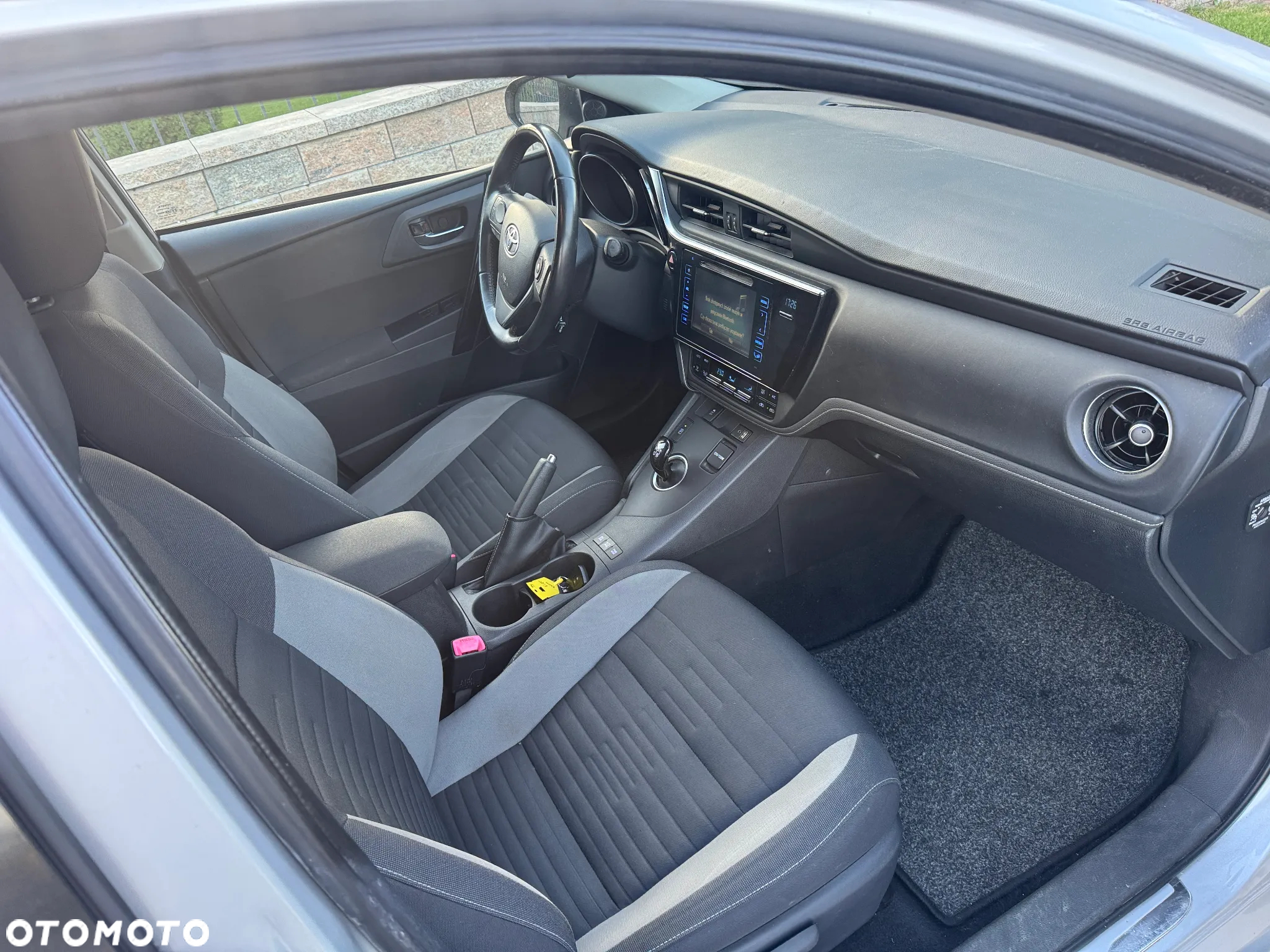 Toyota Auris 1.8 VVT-i Hybrid Automatik Comfort - 4