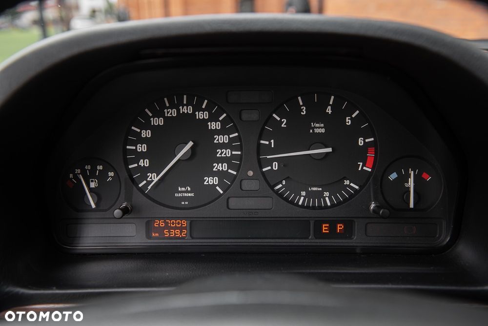 BMW Seria 7 730iL - 22