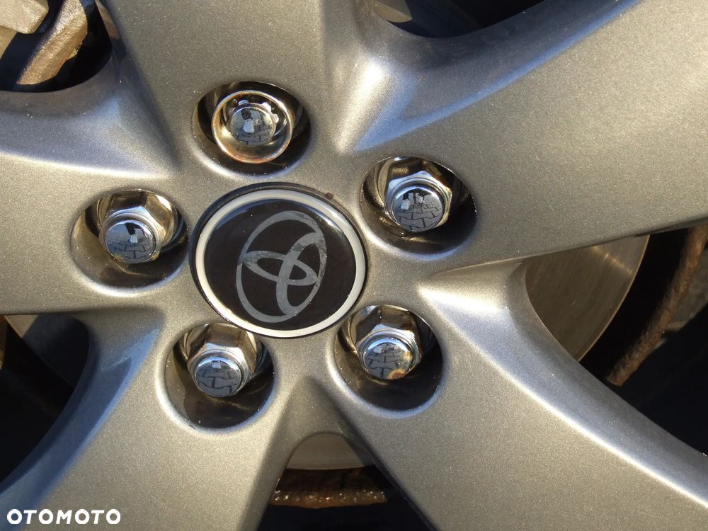 Toyota Prius 1.8 HSD Sol - 23