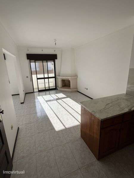 Alguer de apartamento no centro do Entroncamento - Grande imagem: 3/12