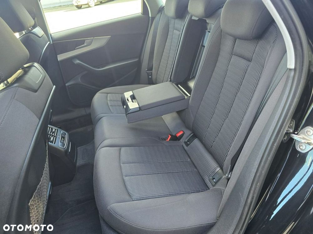 Audi A4 Limousine - 23